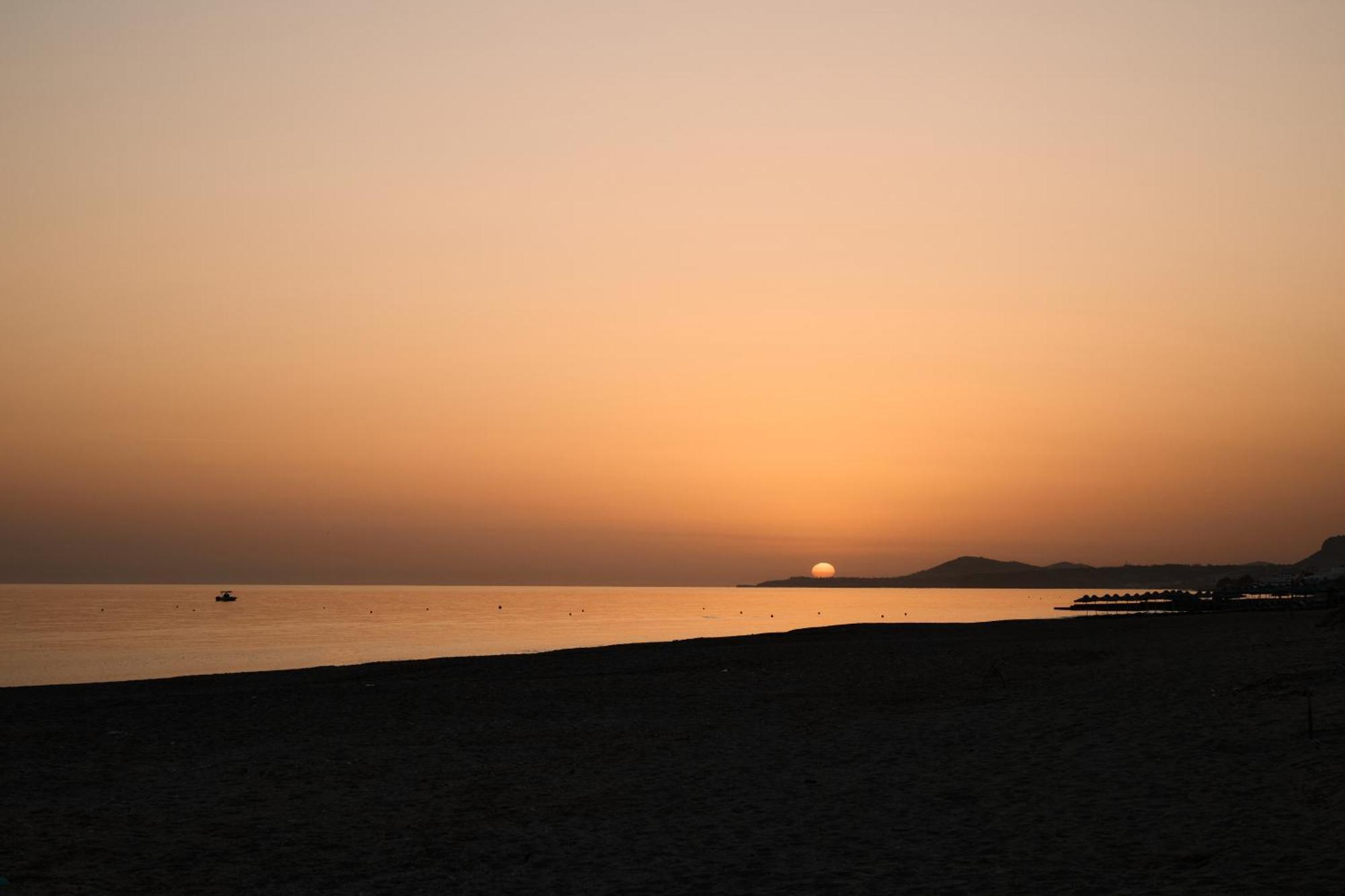 Uzenie All Suites Boutique Resort (Adults Only) Adelianos Kampos Exteriör bild