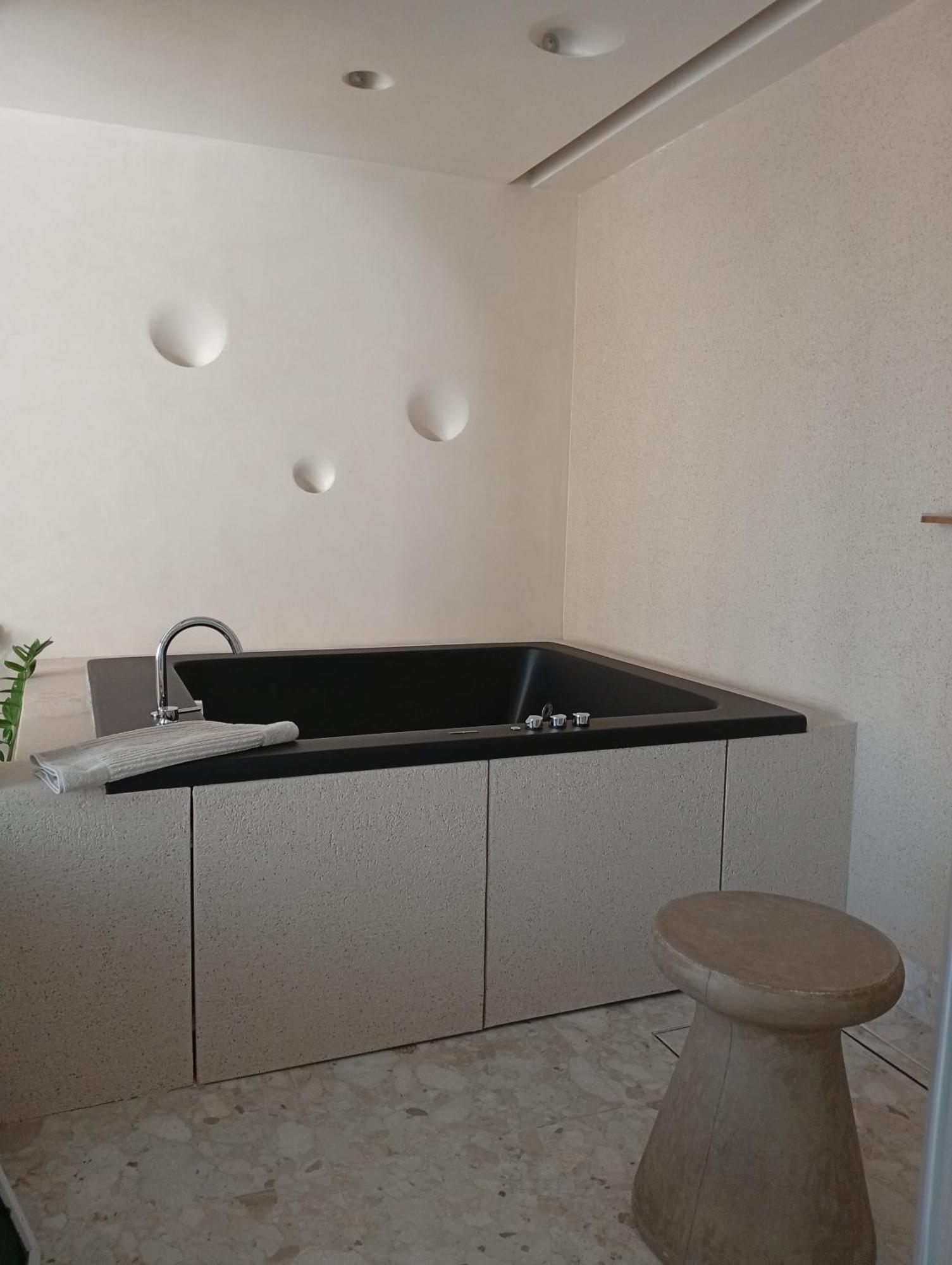 Uzenie All Suites Boutique Resort (Adults Only) Adelianos Kampos Exteriör bild