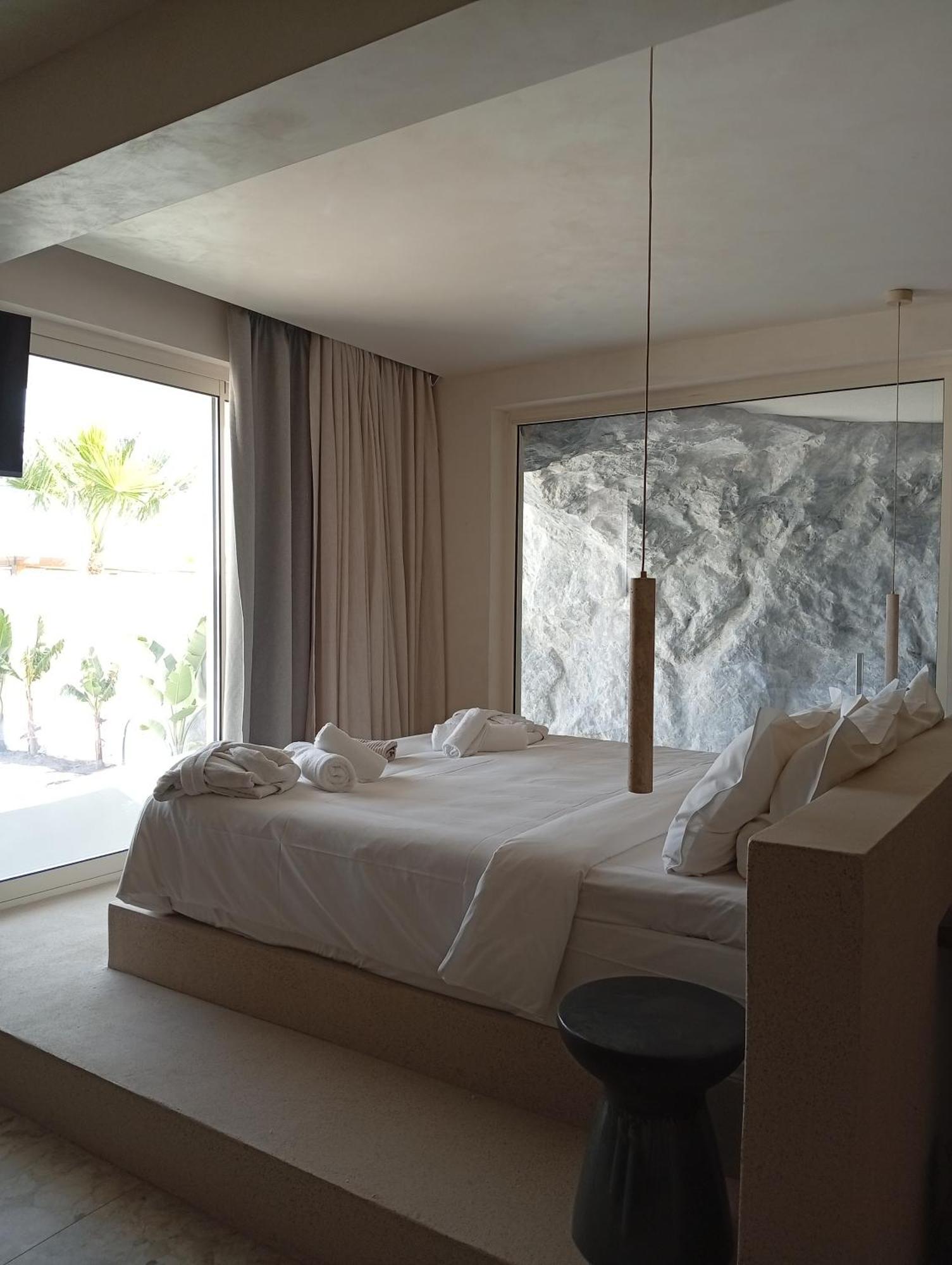 Uzenie All Suites Boutique Resort (Adults Only) Adelianos Kampos Exteriör bild