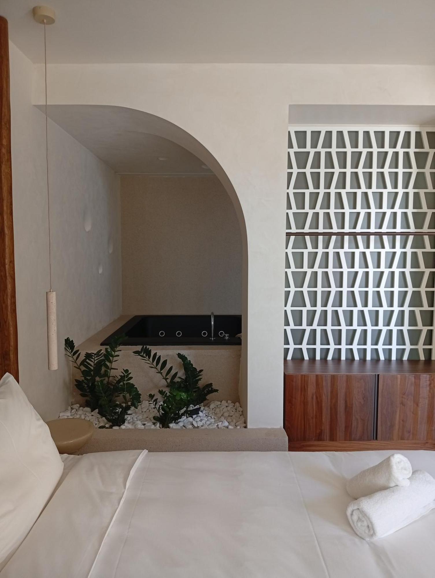 Uzenie All Suites Boutique Resort (Adults Only) Adelianos Kampos Exteriör bild